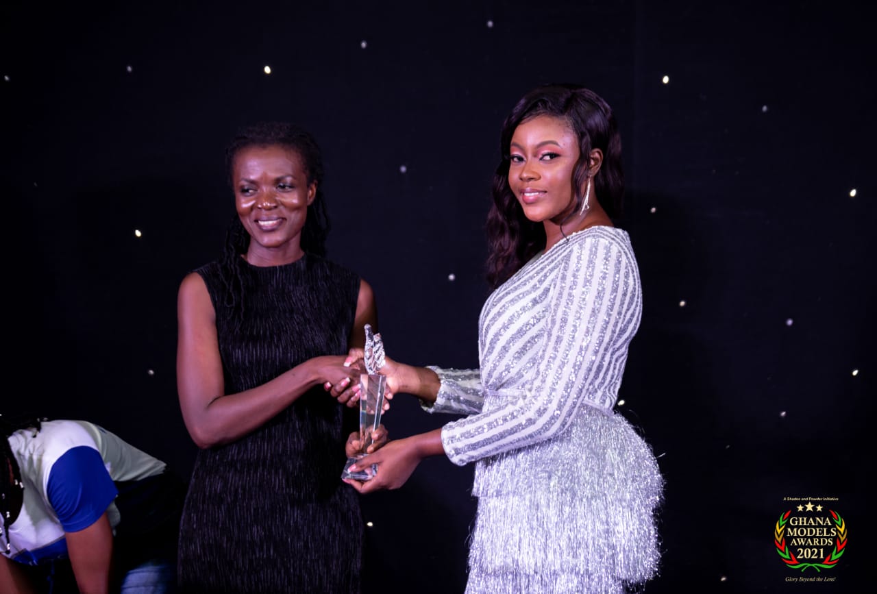  Araba Sey Wins The ‘Flora Community Service Award’ at Ghana Models Awards 2021